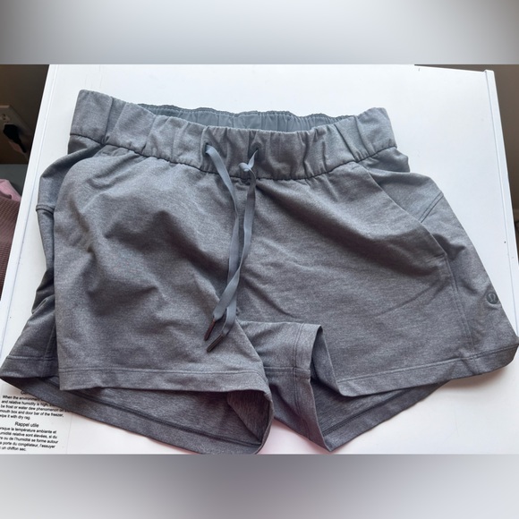 Lululemon - Picture 2 of 3